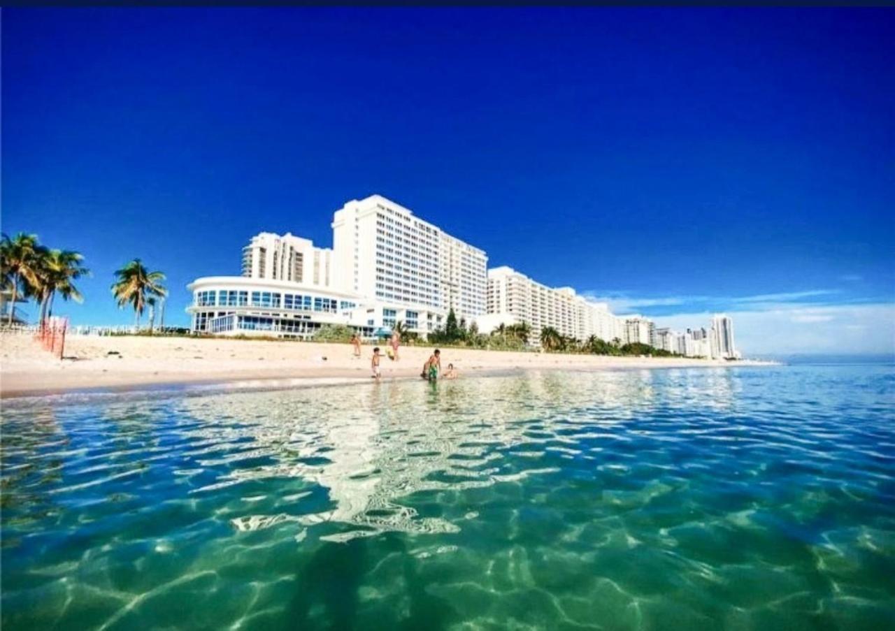 Castle 1733 Ocean View Studio With Direct Beach Access, Pool, Tennis & Free Parking Miami Beach Kültér fotó